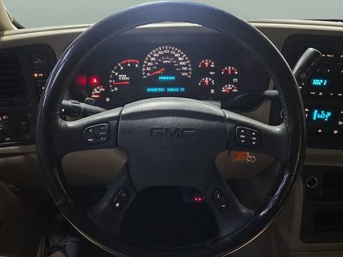 Used 2004 GMC Sierra 2500 SLE w/ Heavy-Duty Power Package AWD/4WD image 9