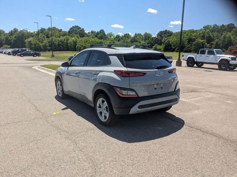 Used 2023 Hyundai Kona SEL AWD/4WD image 3