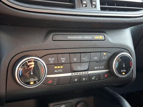 Certified 2024 Ford Escape Active AWD/4WD image 14