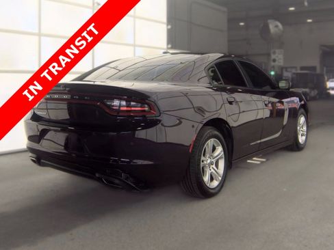 Used 2022 Dodge Charger SXT RWD image 4