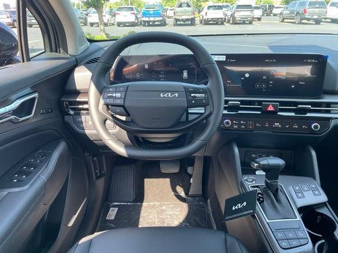 New 2026 Kia Sportage SX FWD image 13