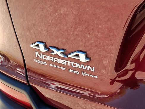 Certified 2019 Jeep Cherokee Latitude Plus AWD/4WD image 30