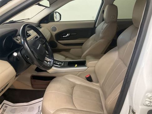 Used 2017 Land Rover Range Rover Evoque SE AWD/4WD image 3
