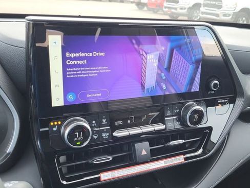 New 2026 Toyota Highlander XSE image 26