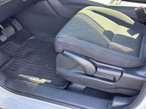 Used 2021 Honda Ridgeline Sport image 17