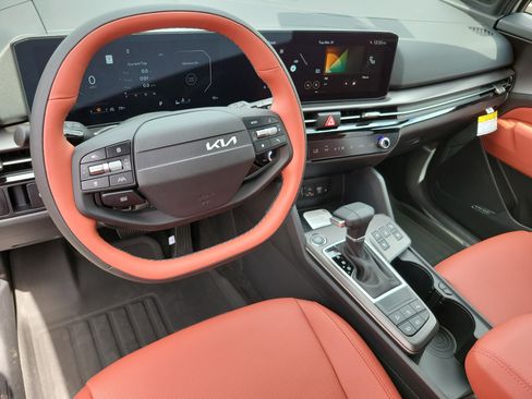 New 2026 Kia Sportage SX FWD image 2
