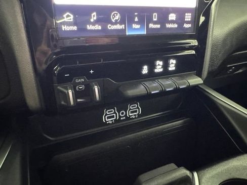Used 2025 RAM 1500 Big Horn AWD/4WD image 42
