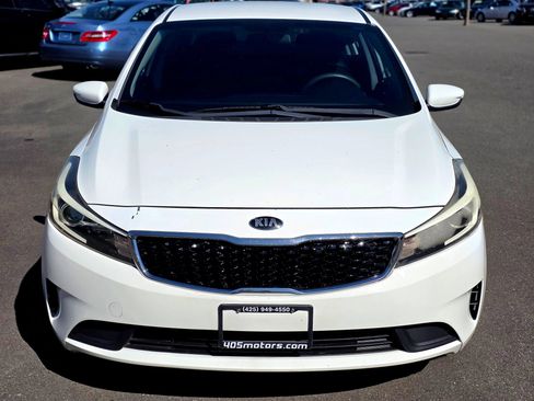 Used 2018 Kia Forte LX FWD image 4