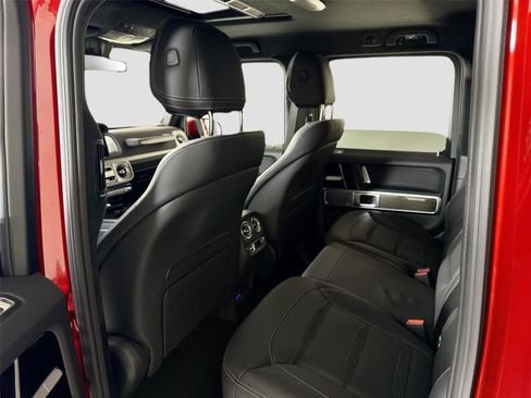 Used 2025 Mercedes-Benz G 63 AMG 4MATIC image 25