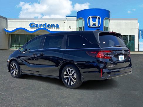 Used 2026 Honda Odyssey EX-L image 4