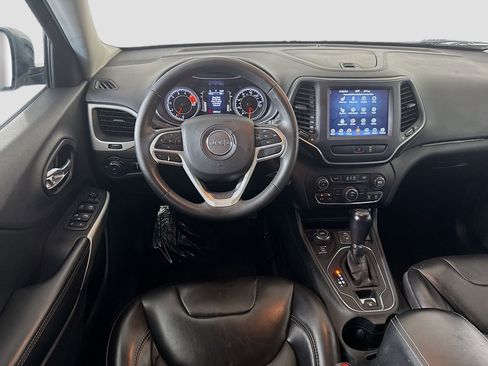 Used 2022 Jeep Cherokee Latitude AWD/4WD image 17