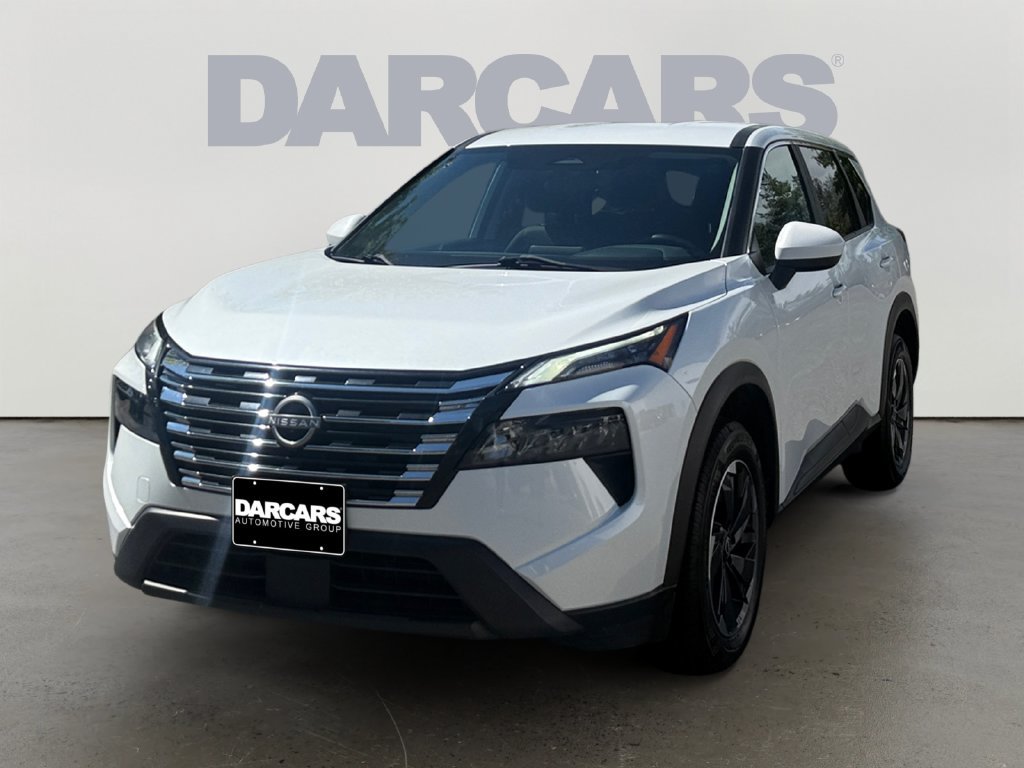 Used 2024 Nissan Rogue SV AWD/4WD image 3