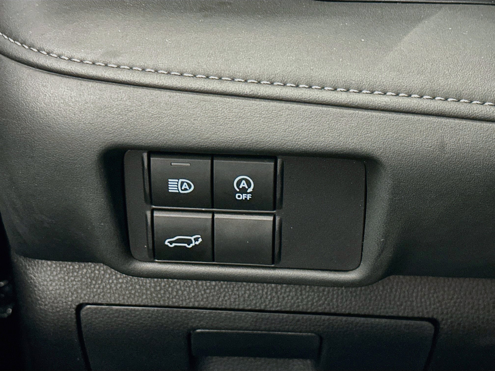 Used 2025 Toyota Highlander LE AWD/4WD image 17