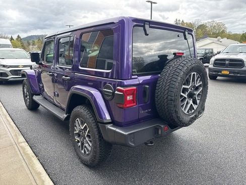 New 2026 Jeep Wrangler Unlimited Sahara AWD/4WD image 4