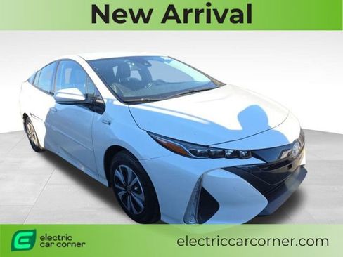 Used 2018 Toyota Prius Prime Plus image 1
