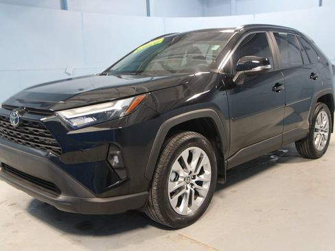 Used 2025 Toyota RAV4 XLE Premium w/ Weather Package AWD/4WD image 31