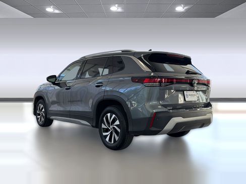 Used 2025 Volkswagen Tiguan S FWD image 3