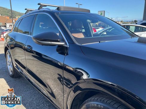 Used 2019 Audi e-tron Prestige w/ Prestige Package image 76