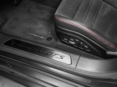 Certified 2023 Porsche Panamera GTS w/ Premium Package AWD/4WD image 29