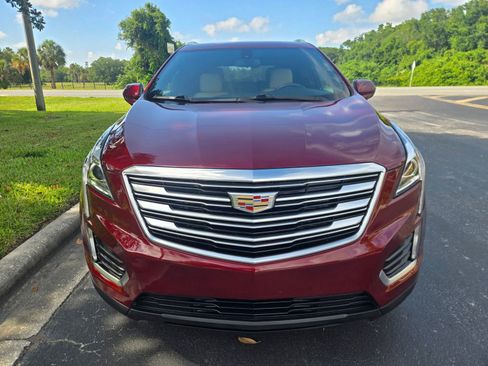 Used 2017 Cadillac XT5 FWD image 3