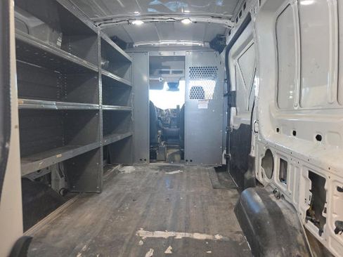 Used 2019 Ford Transit 250 130 Medium Roof RWD image 4