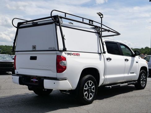 Used 2016 Toyota Tundra SR5 w/ TRD Off Road Package AWD/4WD image 9