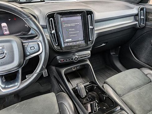 Used 2021 Volvo XC40 P8 Recharge w/ Advanced Package AWD/4WD image 23