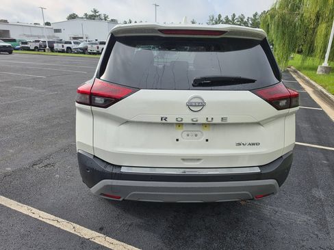 Used 2023 Nissan Rogue SV AWD/4WD image 14