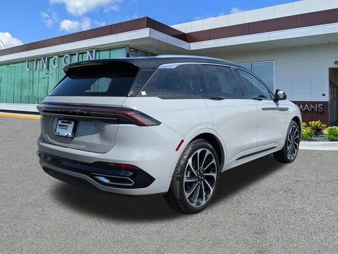New 2026 Lincoln Nautilus Black Label AWD/4WD image 4