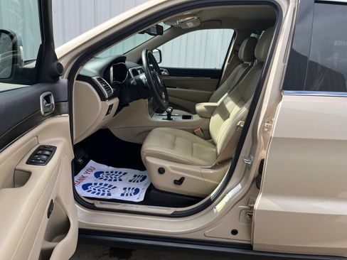Used 2014 Jeep Grand Cherokee Limited RWD image 10