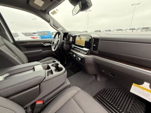 New 2026 GMC Sierra 1500 SLE image 30