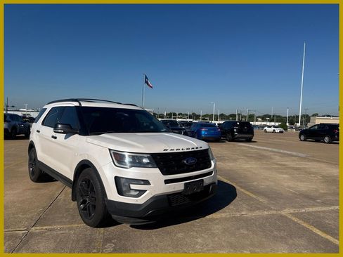 Used 2016 Ford Explorer Sport w/ Equipment Group 401A AWD/4WD image 1
