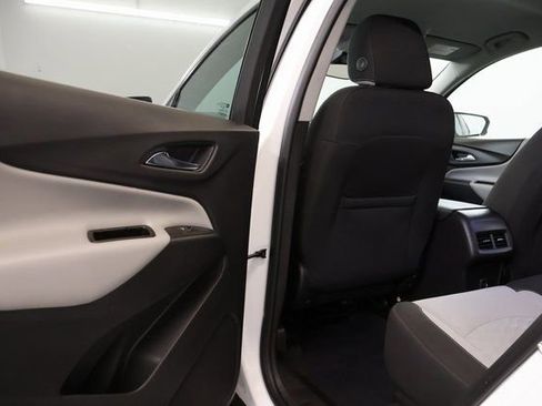 Used 2021 Chevrolet Equinox LS w/ LS Convenience Package image 28