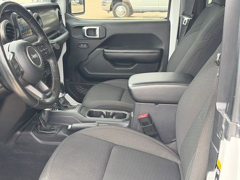 Used 2020 Jeep Wrangler Sport AWD/4WD image 13