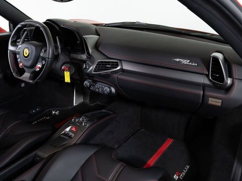 Used 2013 Ferrari 458 Italia Coupe image 32