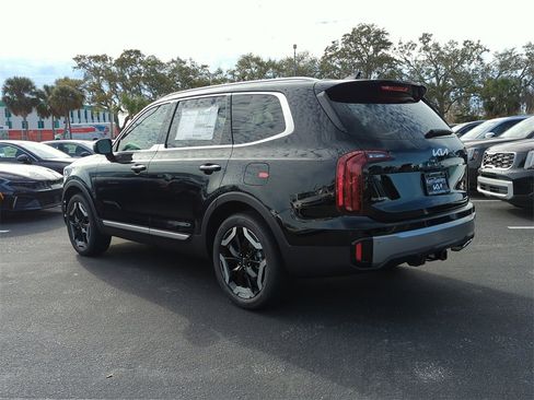 New 2025 Kia Telluride S image 6