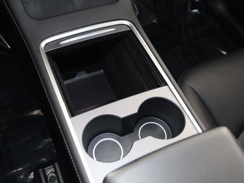 Used 2023 Tesla Model Y Long Range image 30