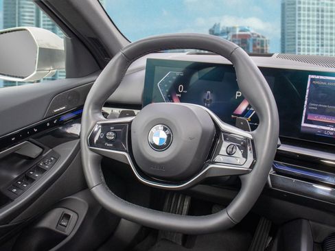 Used 2024 BMW 530i image 21