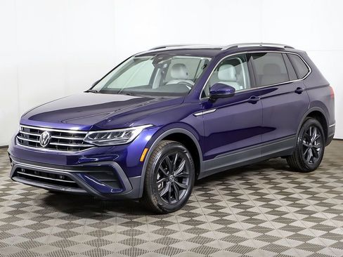 Used 2024 Volkswagen Tiguan SE image 9