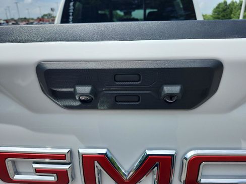 Certified 2026 GMC Sierra 1500 AT4 w/ AT4 Premium Package AWD/4WD image 12