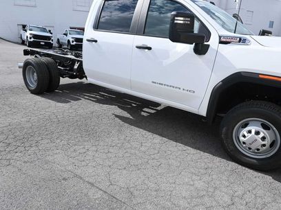 New 2026 GMC Sierra 3500 Pro w/ Convenience Package