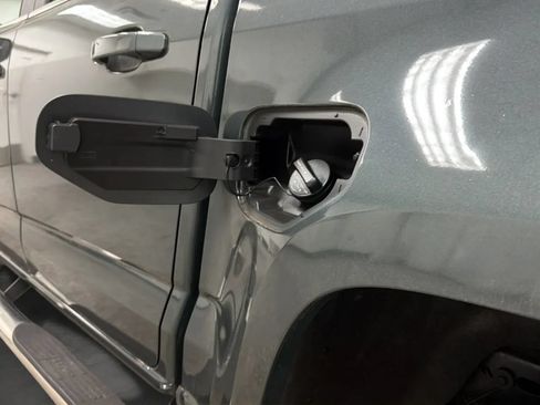 Used 2016 Chevrolet Colorado LT w/ LT Convenience Package RWD image 25