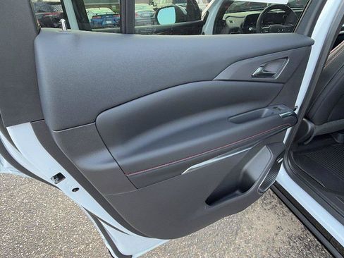 New 2027 Chevrolet Traverse RS w/ LPO, Floor Liner Package FWD image 19