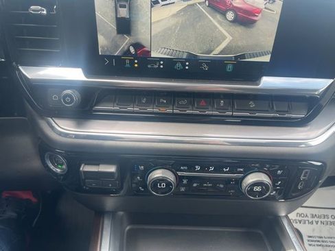 Used 2024 Chevrolet Silverado 3500 High Country image 28