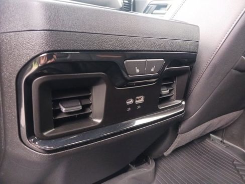 Used 2023 GMC Sierra 1500 AT4 w/ Technology Package image 30