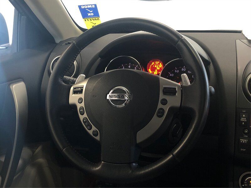 Used 2009 Nissan Rogue SL w/ Premium Pkg AWD/4WD image 16