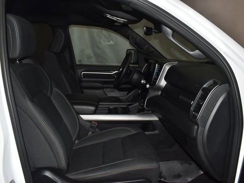 Used 2025 RAM 1500 Big Horn AWD/4WD image 32