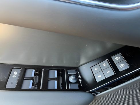 Certified 2026 Land Rover Range Rover Velar S image 31