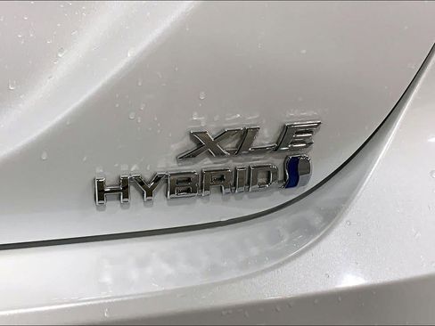 Used 2019 Toyota Camry XLE w/ Driver Assist Package FWD image 10
