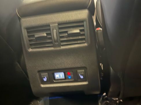 Used 2024 Mitsubishi Outlander SEL image 23